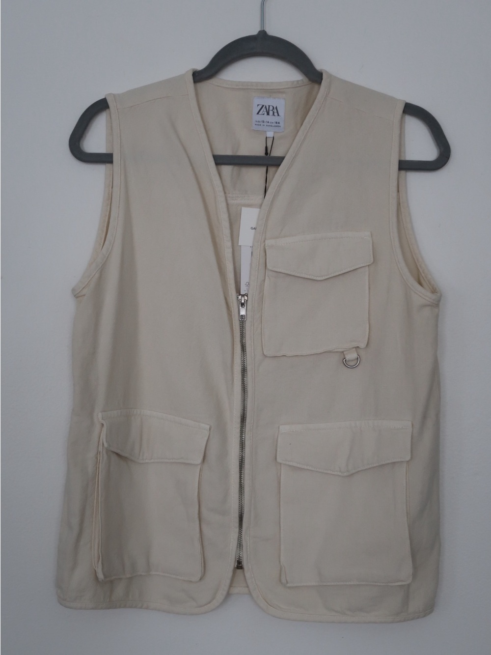Zara Beige Utility Vest with Zip and Flap Pockets